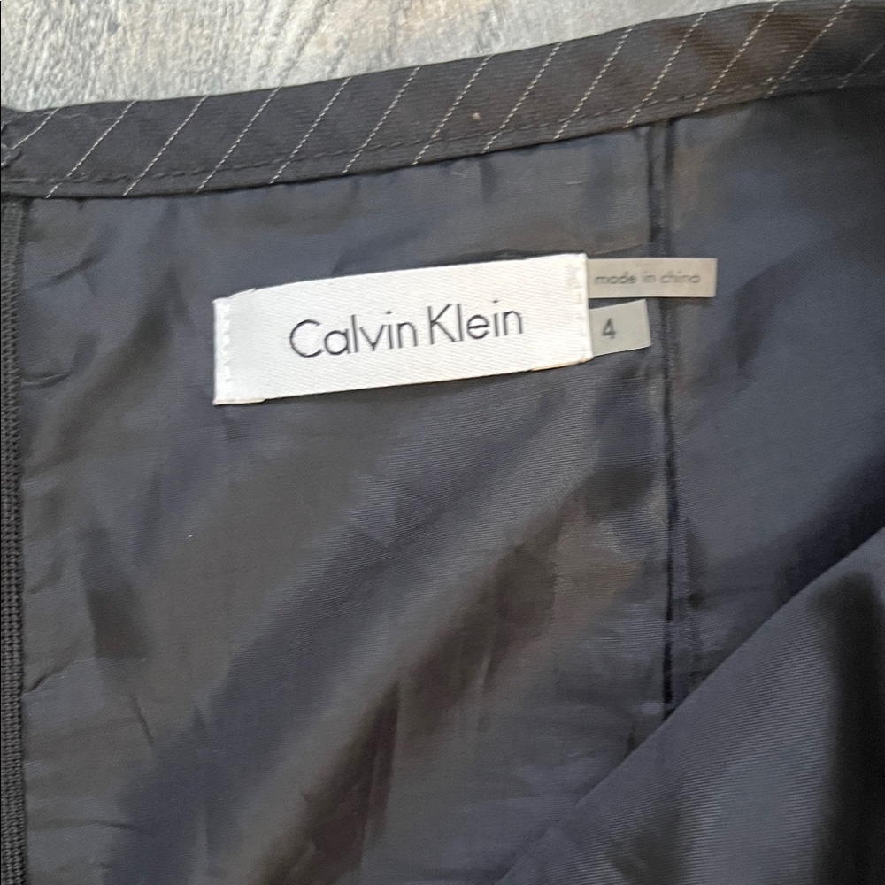 Classic Calvin Klein navy blue Pinstripe Pencil Skirt - Picture 3 of 3